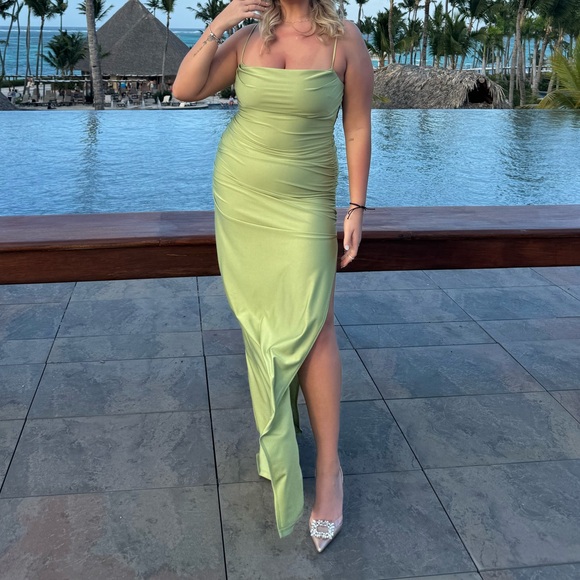 Lime Green Windsor Dress - Picture 2 of 3